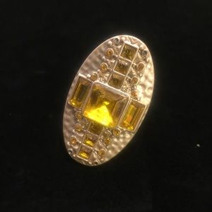 BNWOT Topaz Colorado matte gold shield ring